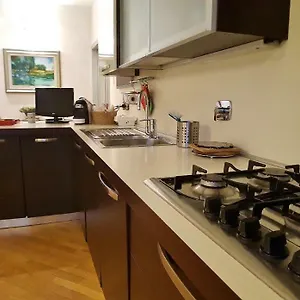 https://la-casa-di-vera-sanremo.hotelitalianriviera.com